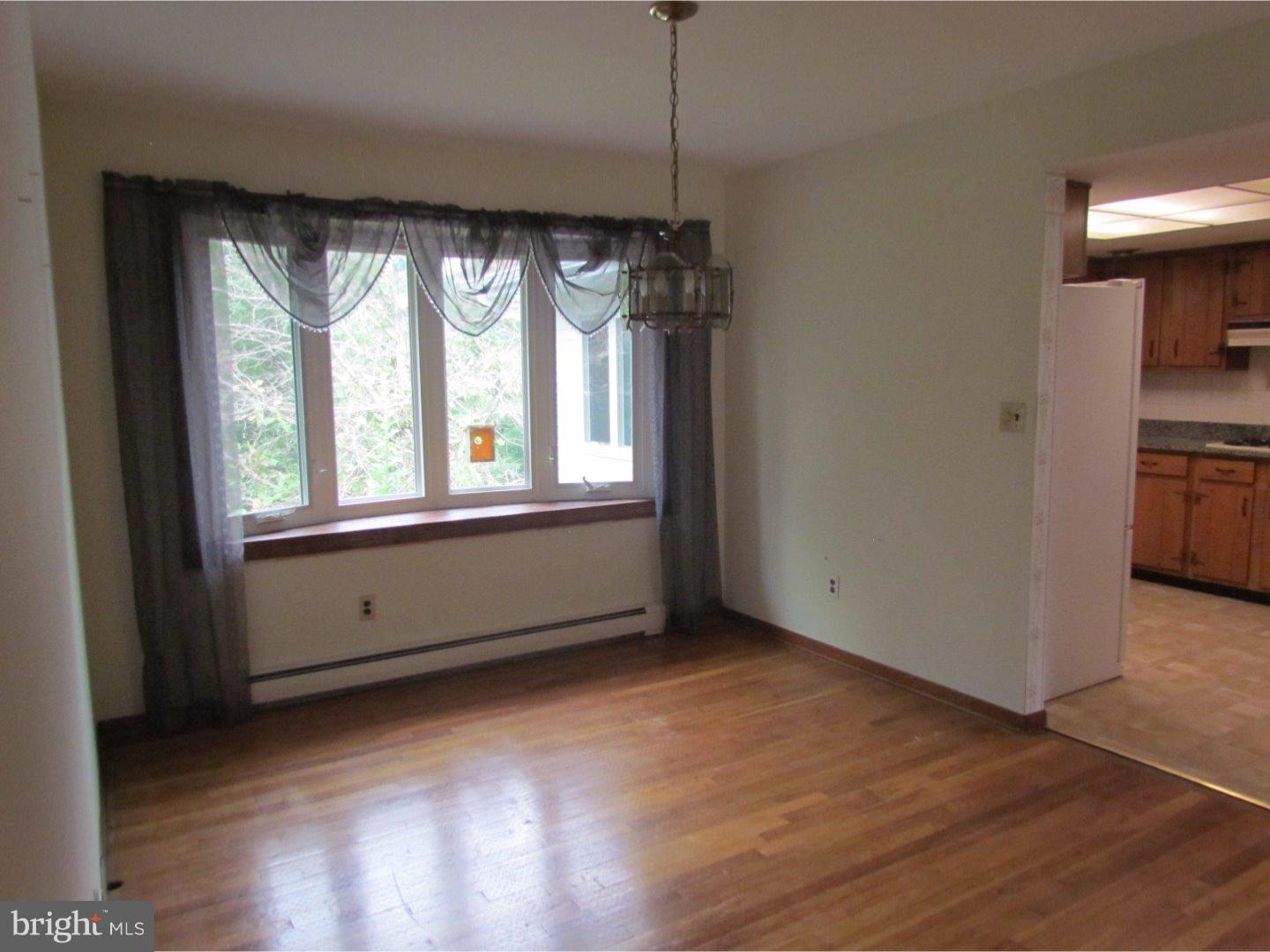 154 Cider Mill Road Flemington, NJ 08822 - Photo 4 of 15 Dining Room