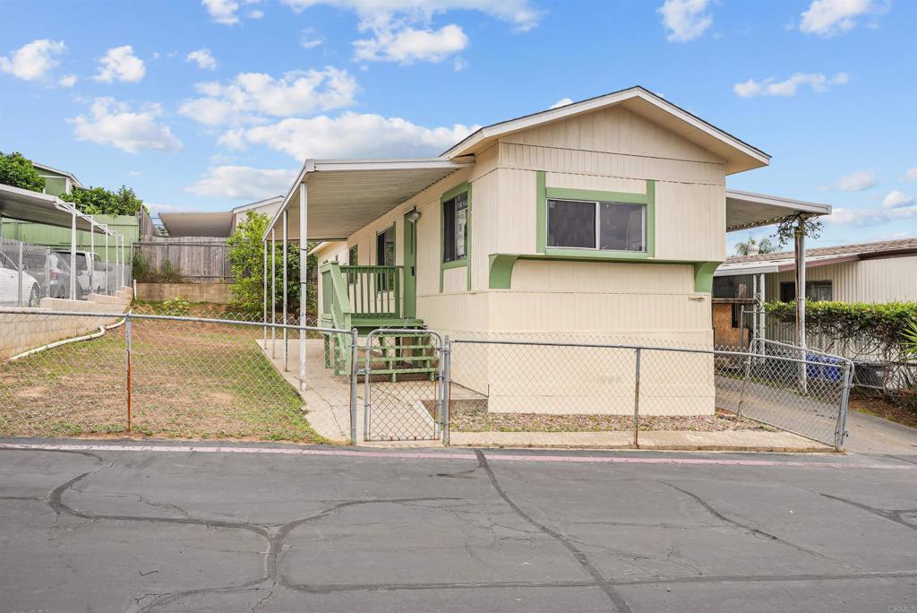 1455 Alturas Road, Unit 41 Fallbrook, CA 92028 - Photo 13 of 52