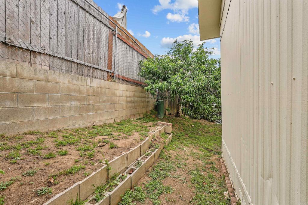 1455 Alturas Road, Unit 41 Fallbrook, CA 92028 - Photo 17 of 52