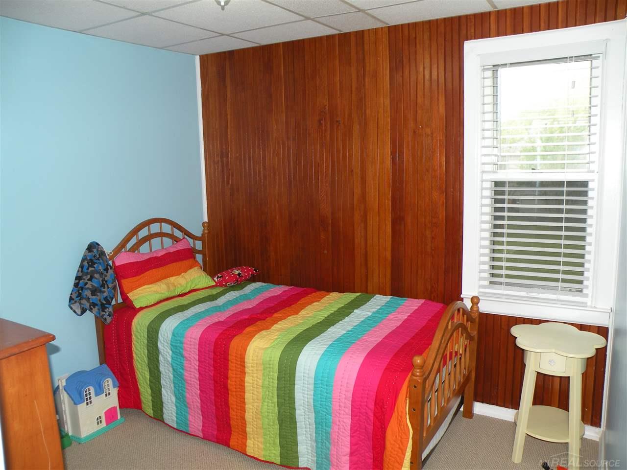 6984 Emerson Road Lexington, MI 48450 - Photo 7 of 18 31329567-6.JPG