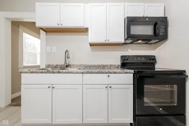 $1,000 | 951 North Kealing Avenue, Indianapolis, IN 46201