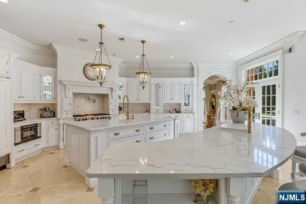 $5,500,000 | 116 Truman Drive, Cresskill, NJ 07626