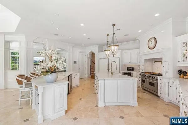 $5,500,000 | 116 Truman Drive, Cresskill, NJ 07626