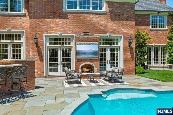 $5,500,000 | 116 Truman Drive, Cresskill, NJ 07626