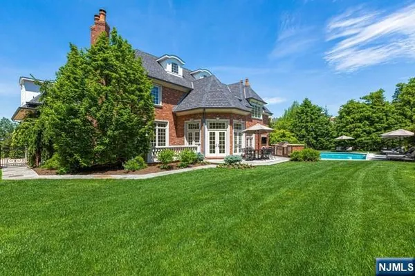 $5,500,000 | 116 Truman Drive, Cresskill, NJ 07626