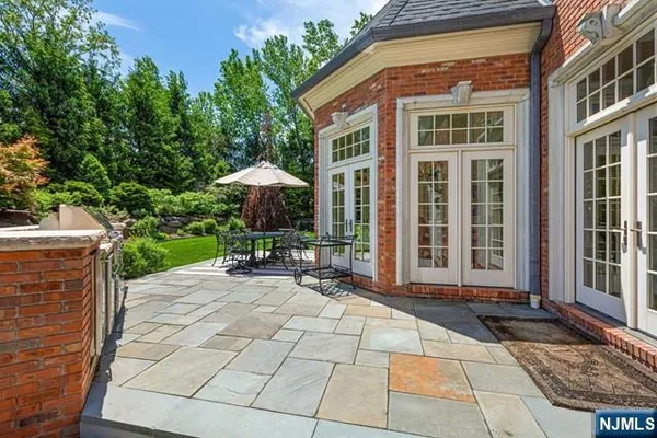 $5,500,000 | 116 Truman Drive, Cresskill, NJ 07626