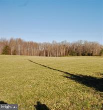 632 Sumerduck Road Sumerduck, VA 22742 - Photo 5 of 8 a view of an ocean and beach