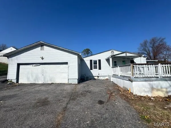 $189,900 | 6434 Christopher Drive, St. Louis, MO 63129
