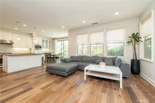 $4,650 | 135 Okra, Irvine, CA 92618