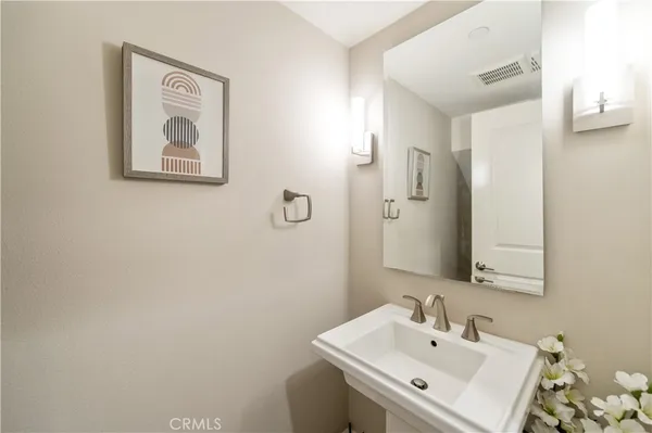$4,650 | 135 Okra, Irvine, CA 92618