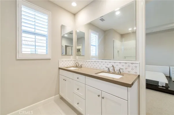 $4,650 | 135 Okra, Irvine, CA 92618