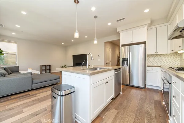 $4,650 | 135 Okra, Irvine, CA 92618