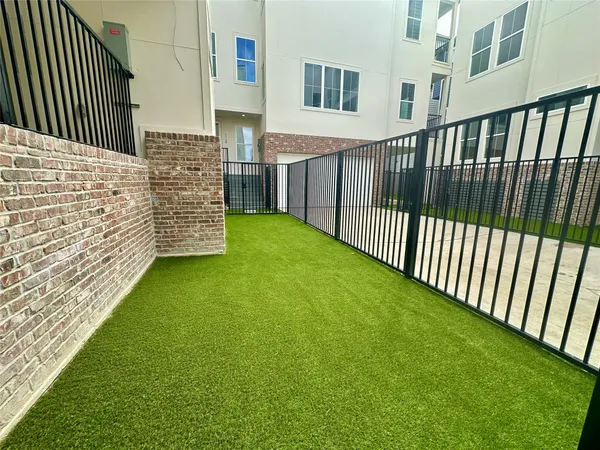 $618,000 | 1138 West 16th Street, Houston, TX 77008
