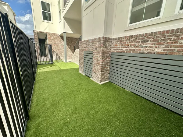 $618,000 | 1138 West 16th Street, Houston, TX 77008
