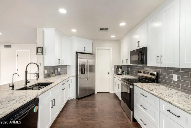 $620,000 | 1355 East Betsy Lane, Gilbert, AZ 85296