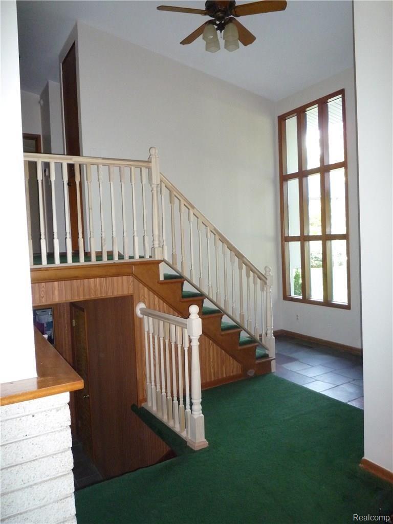 32495 Wing Lake Road Franklin, MI 48025 - Photo 5 of 30 5 Entrance.jpg
