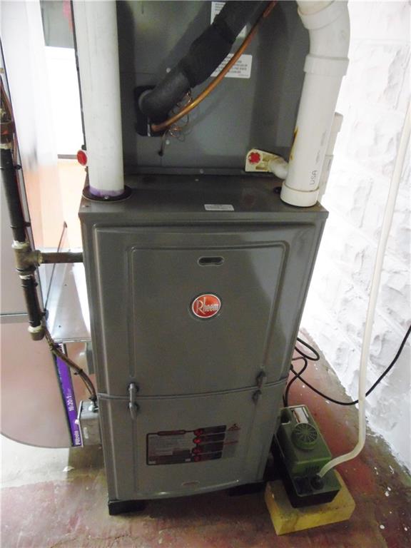 396 Saxonburg Road Butler, PA 16002 - Photo 29 of 36 a view of washer and dryer
