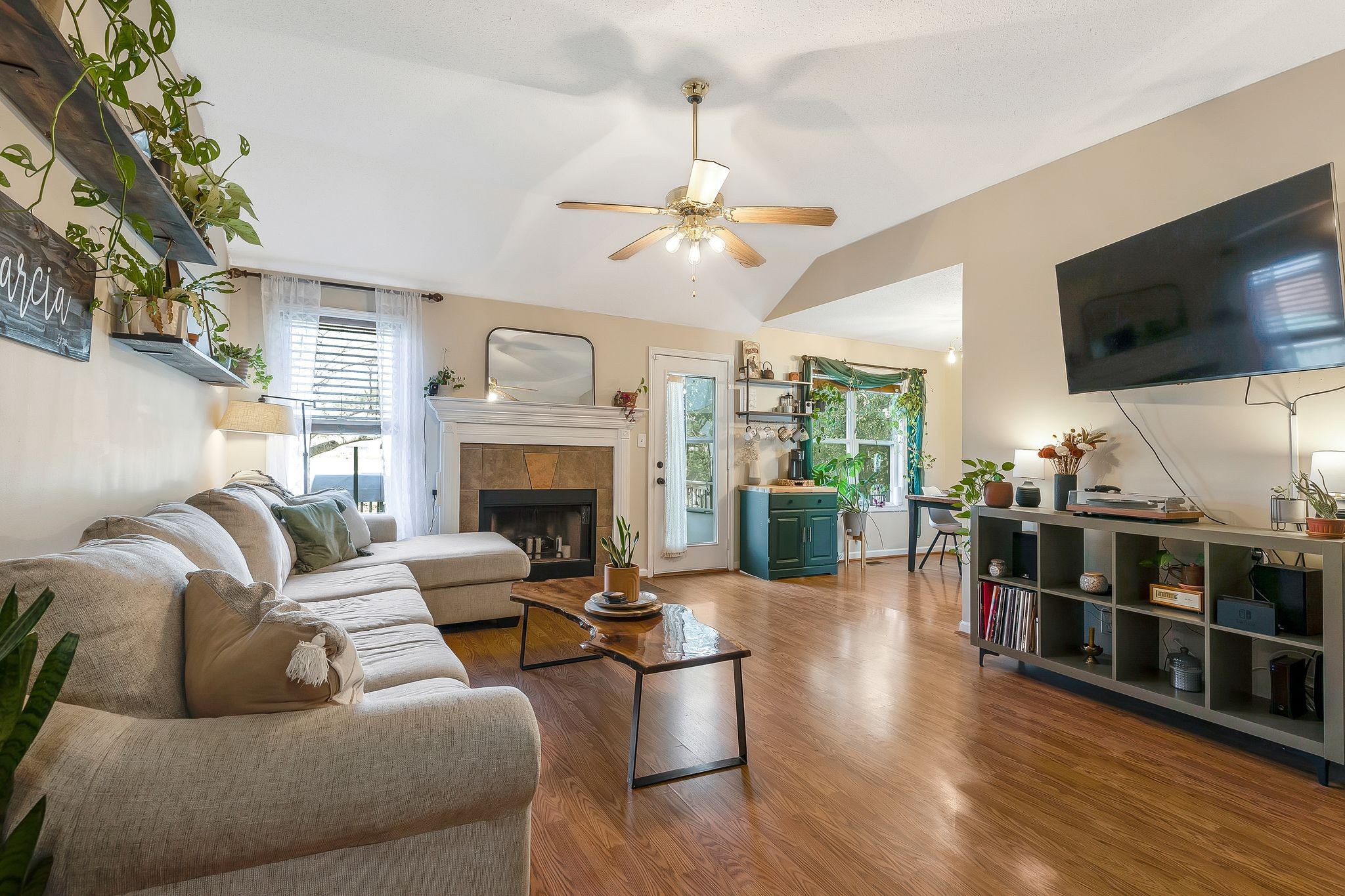 475 Wooten Road Clarksville, TN 37042 - Photo 7 of 29 Gallery Image 7