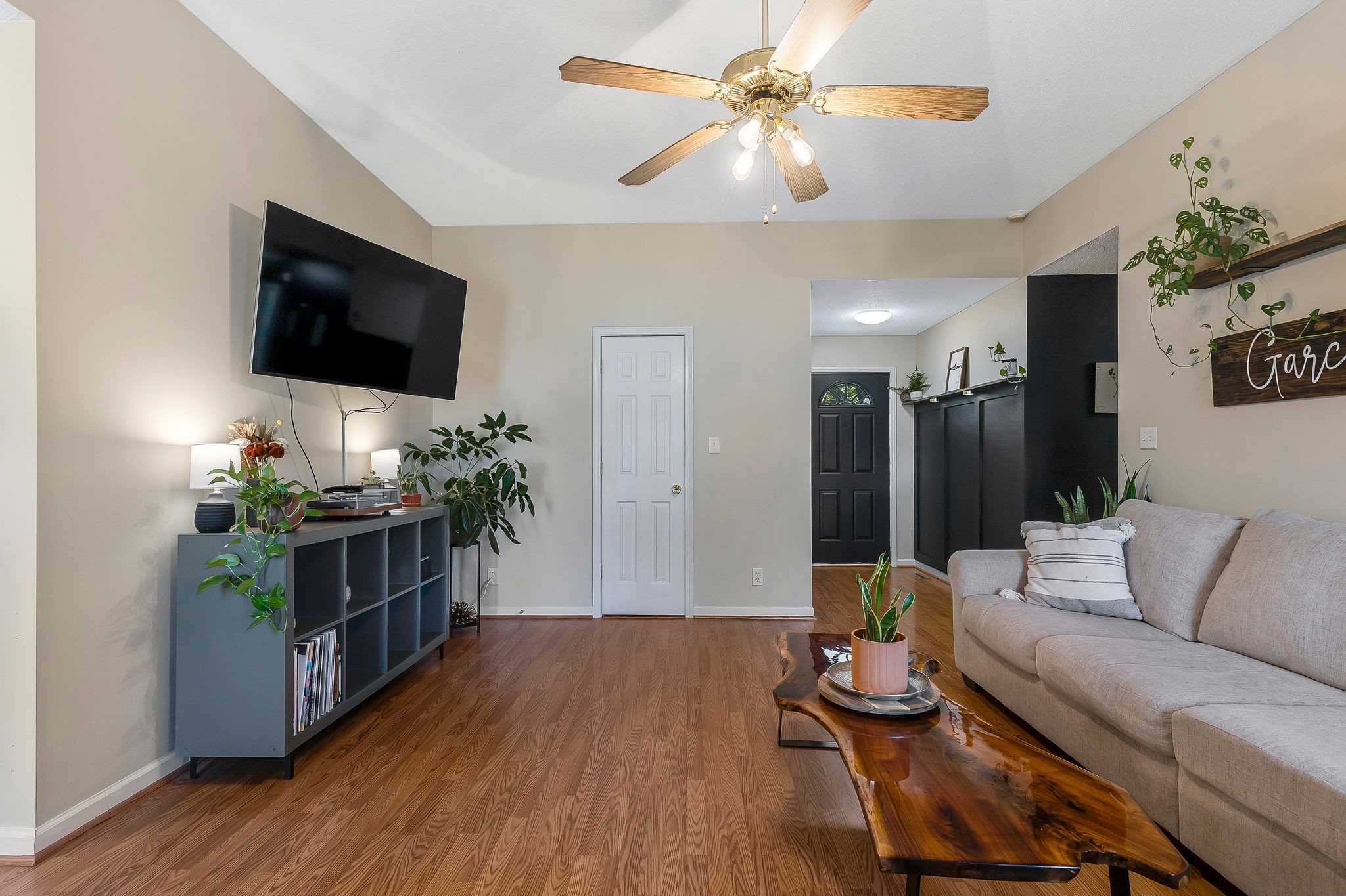 475 Wooten Road Clarksville, TN 37042 - Photo 8 of 29 Living room looking towards foyer with new modern touches.