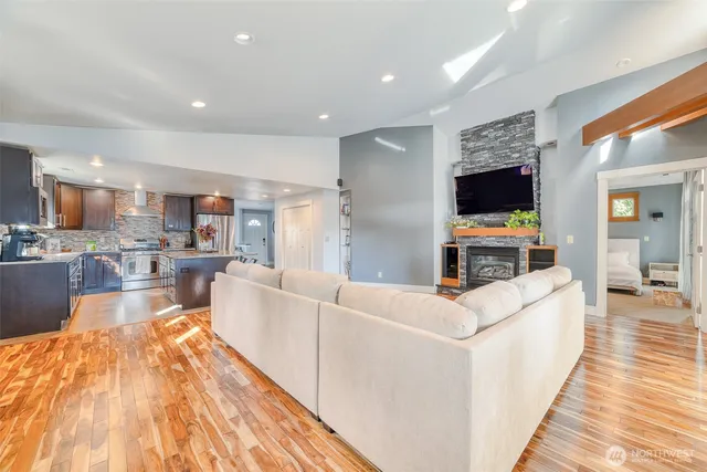 $629,000 | 112 K Street Southeast, Auburn, WA 98002