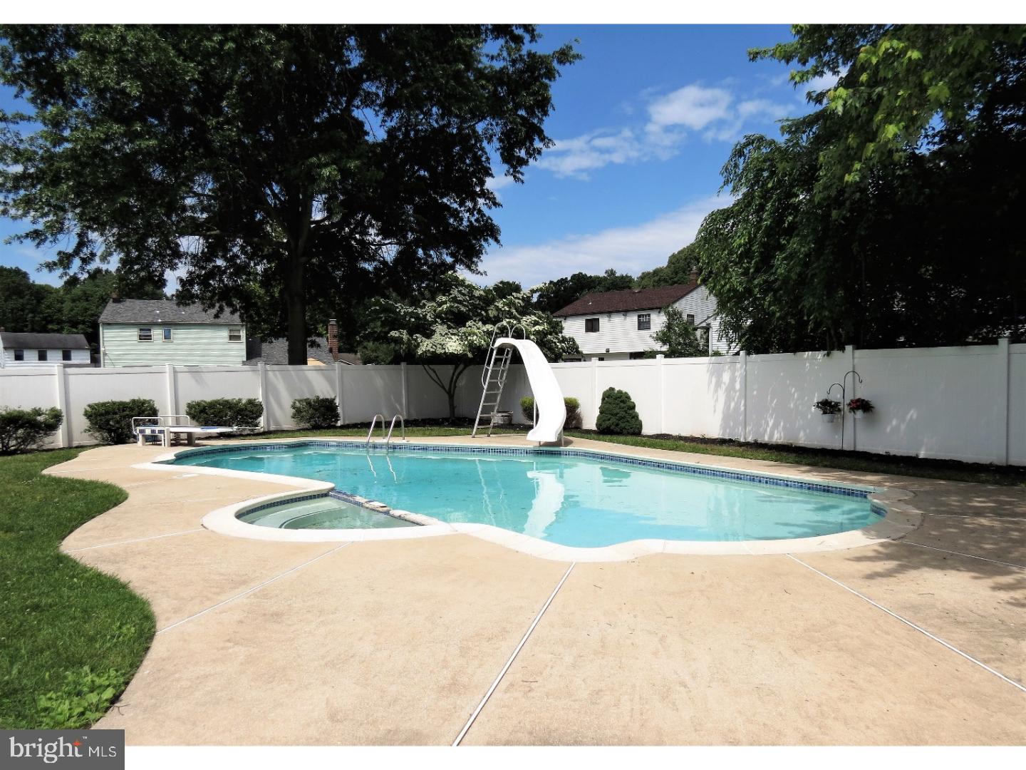 1 Mystic Road Clementon, NJ 08021 - Photo 2 of 25