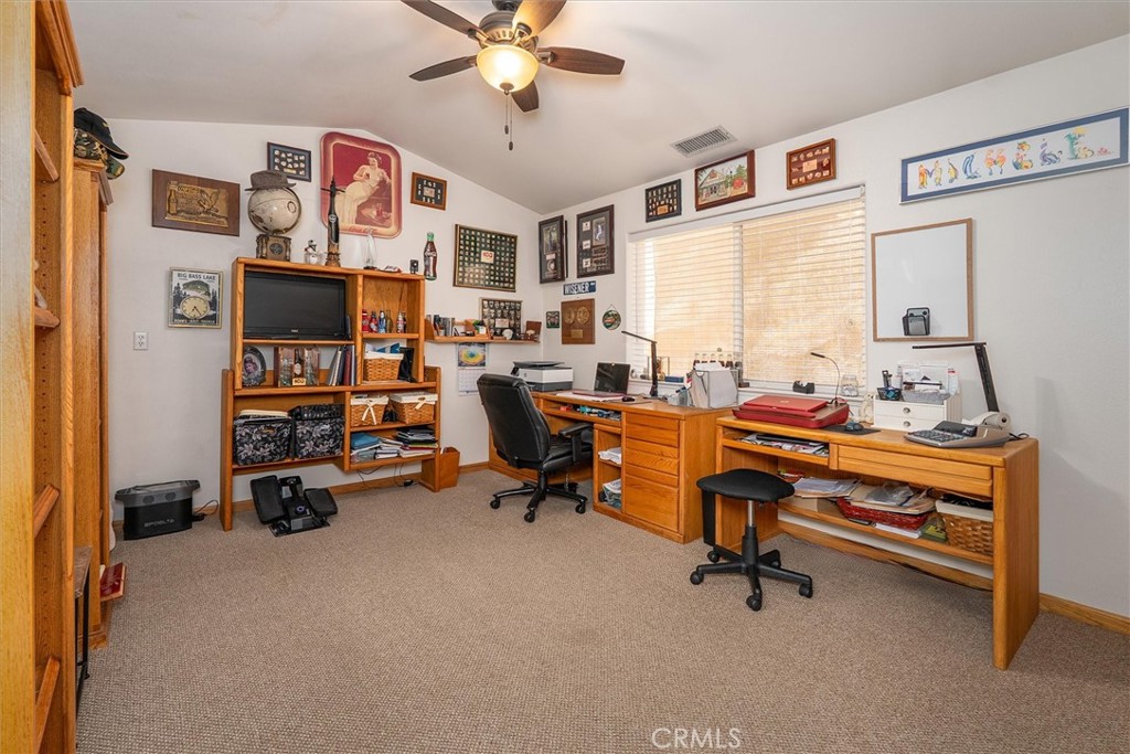 46455 Konklin Road Coarsegold, CA 93614 - Photo 22 of 46 a view of a livingroom with workspace and a window