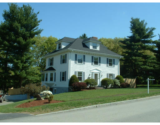 27 Rutledge Road Natick, MA 01760 - Photo 2 of 20 Gallery Image 2