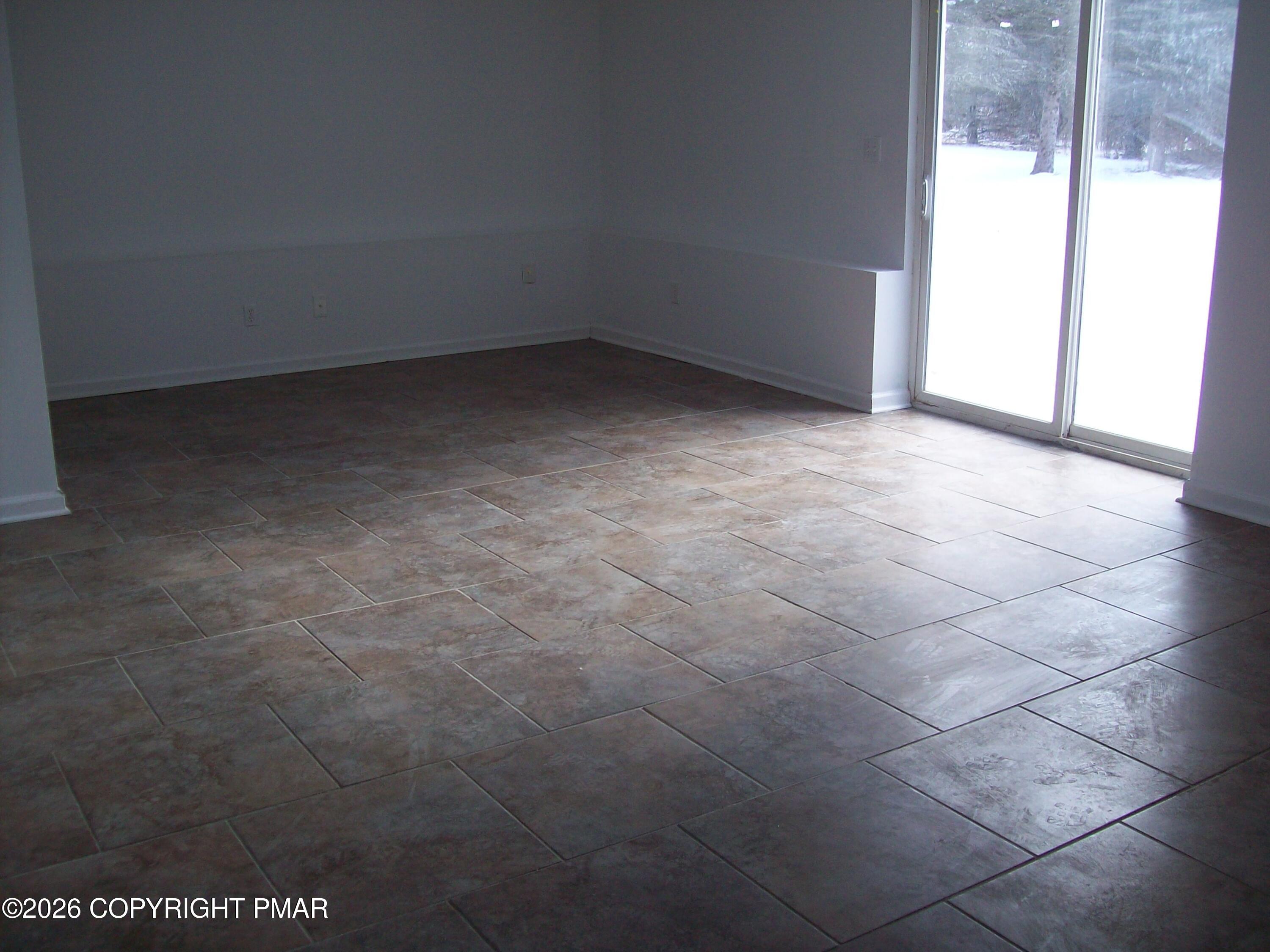 128 Bull Run Long Pond, PA 18334 - Photo 24 of 30 Family room