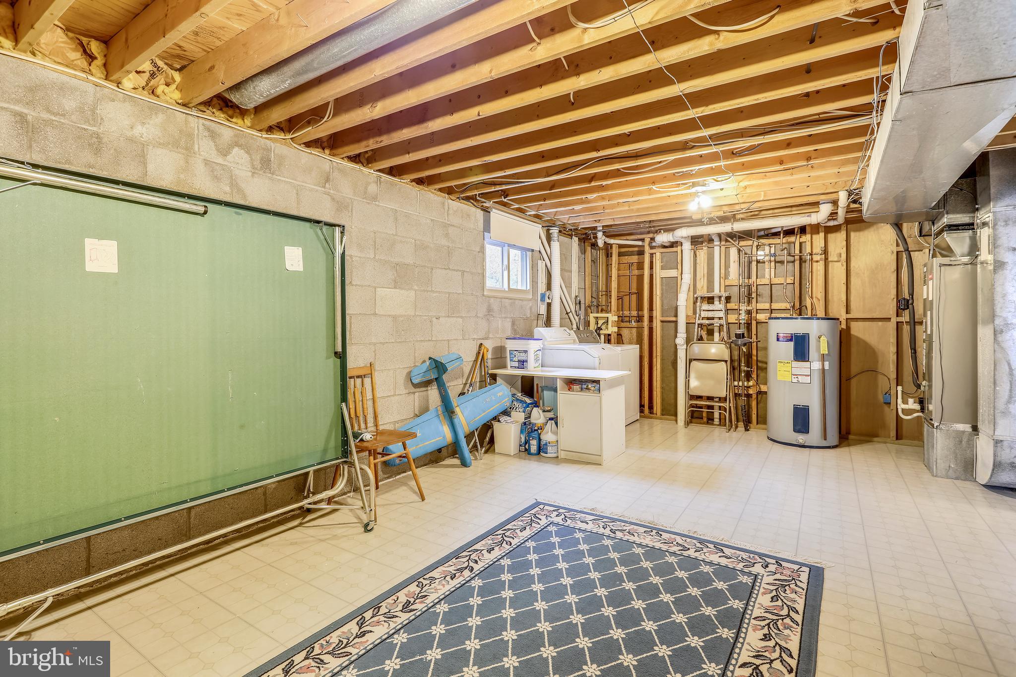 10424 Carlyn Ridge Road Damascus, MD 20872 - Photo 24 of 45 Mult-use game/storage area. How about ping pong!