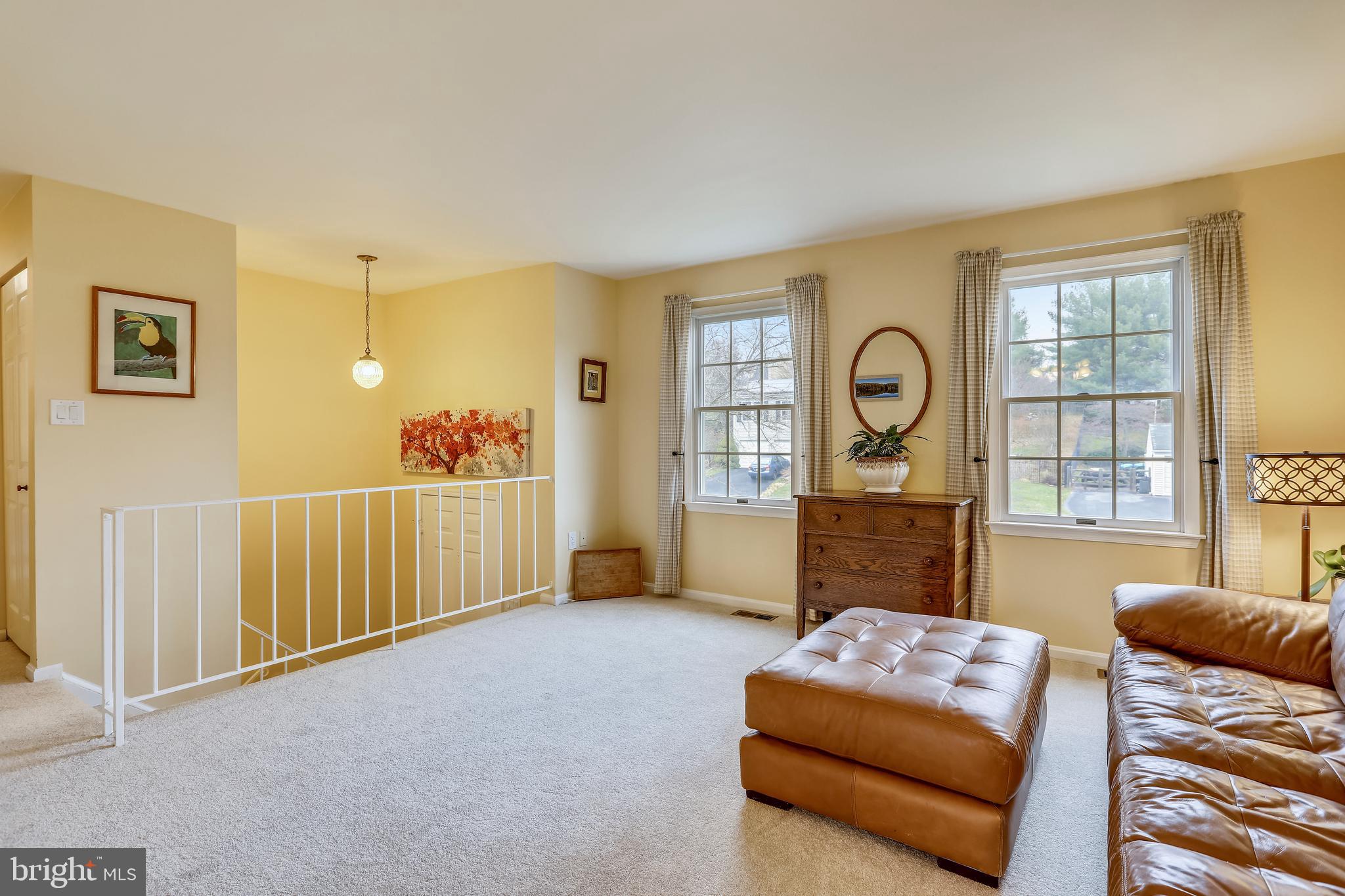 10424 Carlyn Ridge Road Damascus, MD 20872 - Photo 7 of 45 Second Living Room View