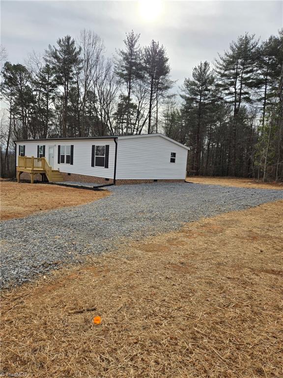 331 Johnson Road North Wilkesboro, NC 28659 - Photo 2 of 46