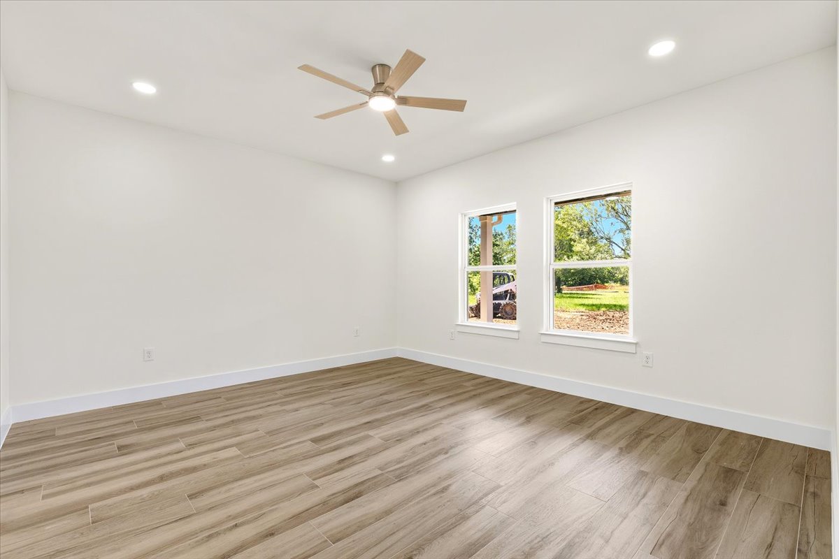 109 Clear Spring Street Bastrop, TX 78602 - Photo 5 of 8