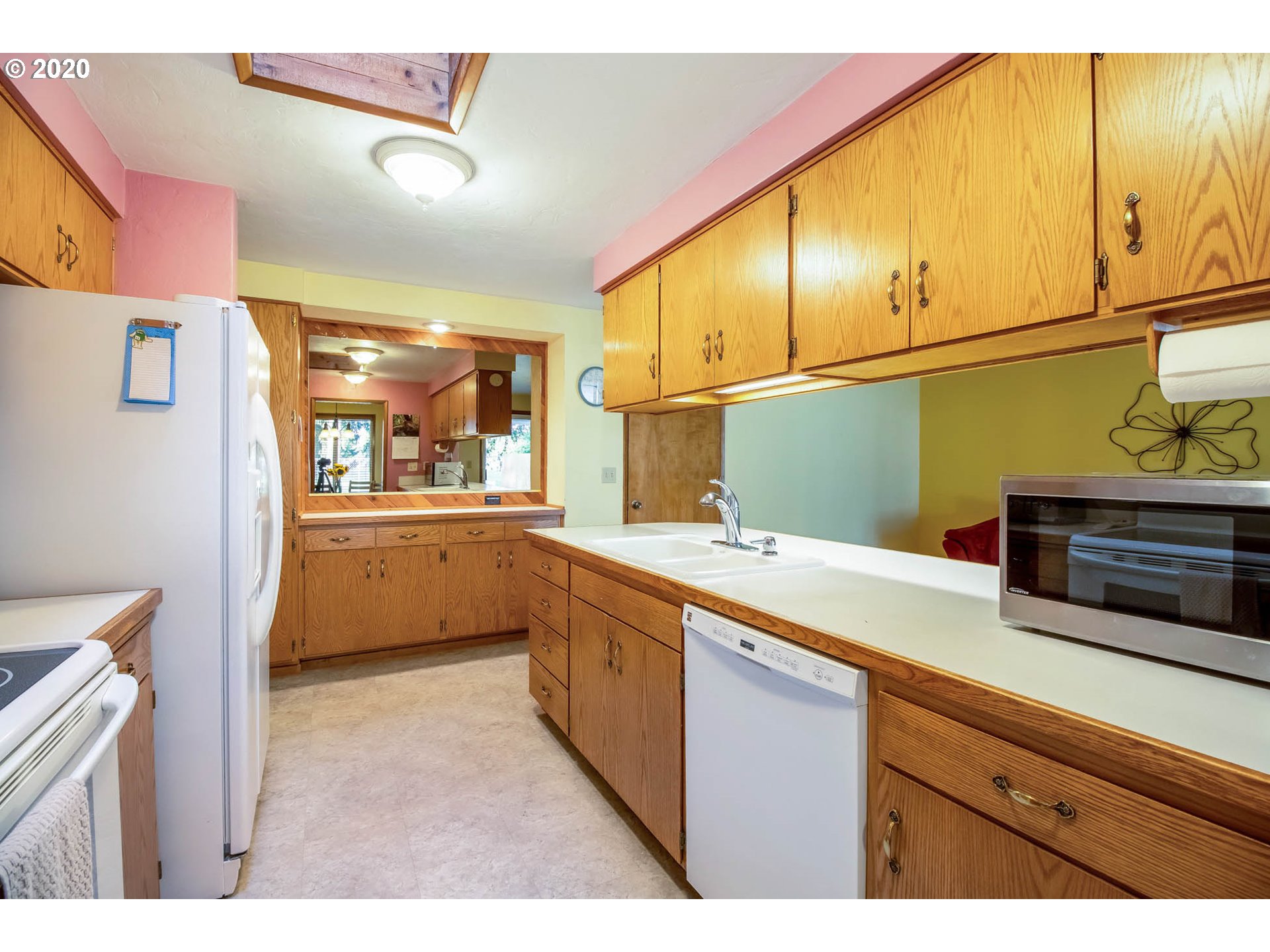 387 65th Street Springfield, OR 97478 - Photo 11 of 30