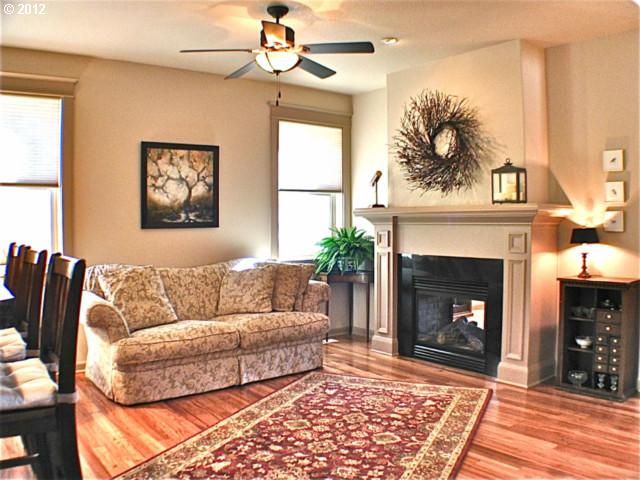 18888 Elder Road Oregon City, OR 97045 - Photo 6 of 16 Fireplace Gas