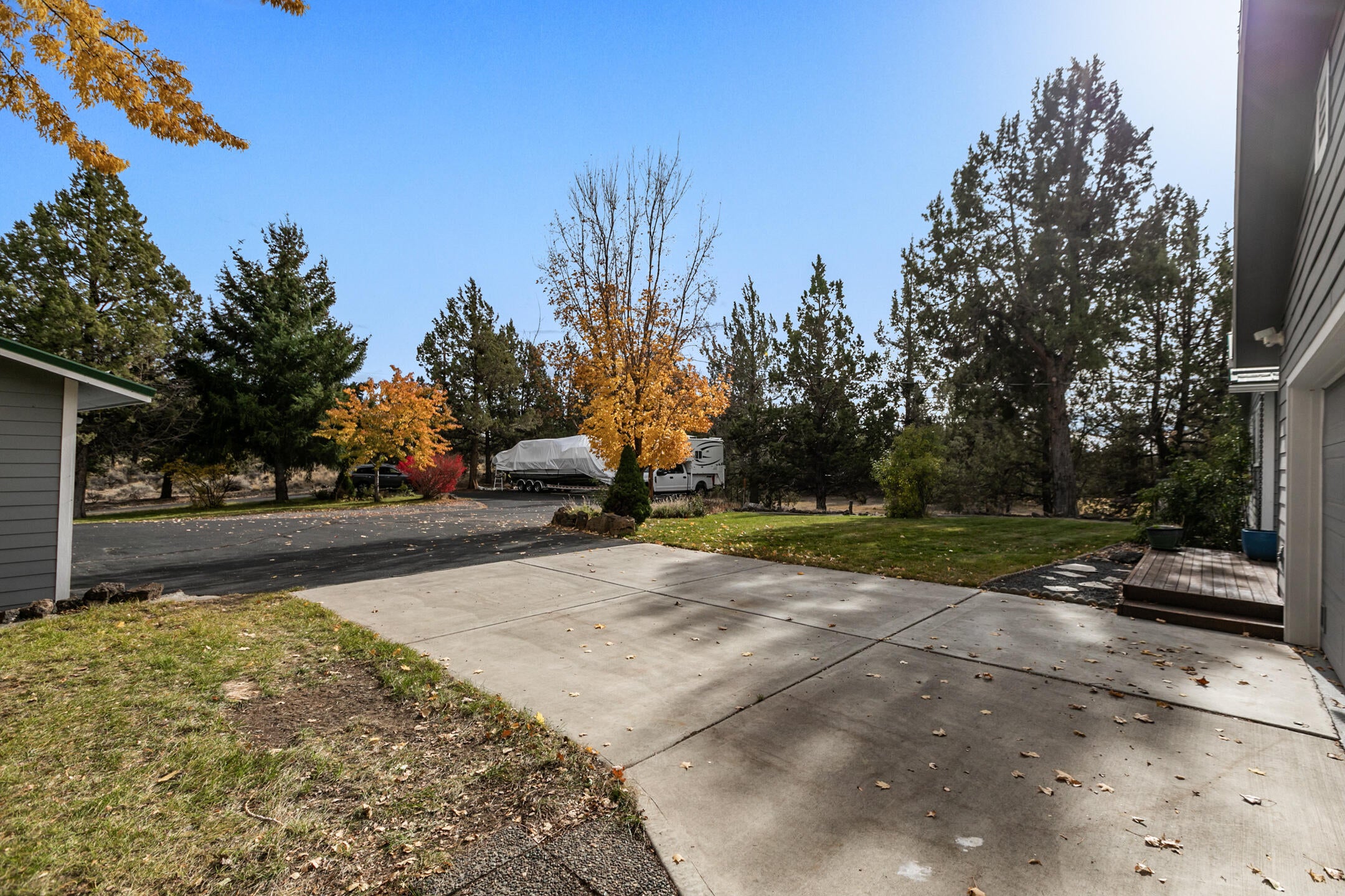 21081 Country Squire Road Bend, OR 97701 - Photo 42 of 49 2021_10_21_21081_country_squire-32