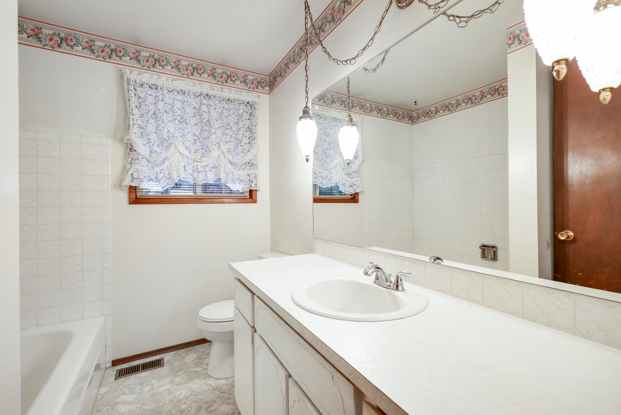 4336 South Locust Road Spokane Valley, WA 99206 - Photo 23 of 44 Gallery Image 23