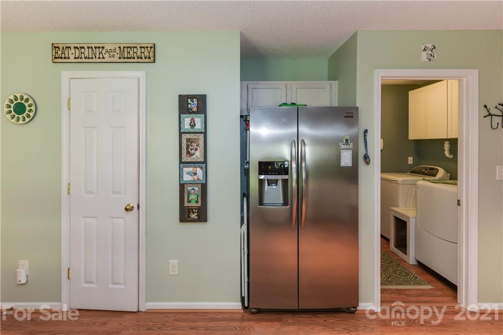 520 Red Oak Court Tega Cay, SC 29708 - Photo 18 of 28 Gallery Image 18