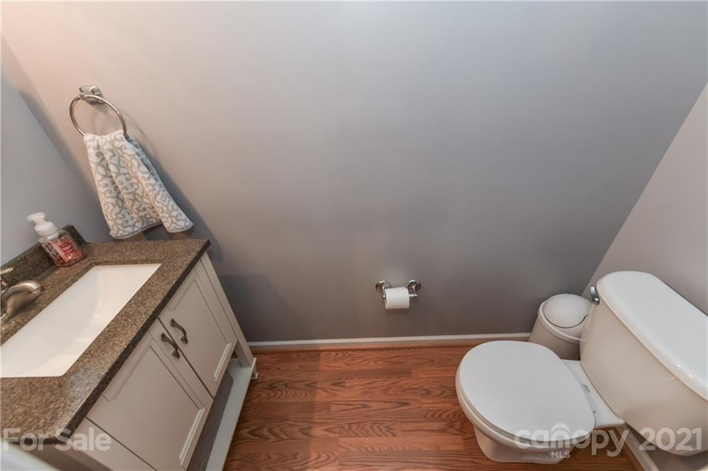 520 Red Oak Court Tega Cay, SC 29708 - Photo 21 of 28 Gallery Image 21