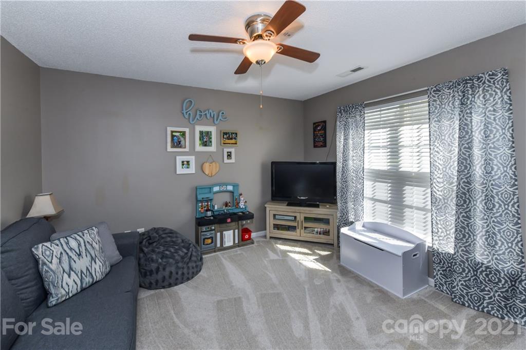 520 Red Oak Court Tega Cay, SC 29708 - Photo 6 of 28 Gallery Image 6