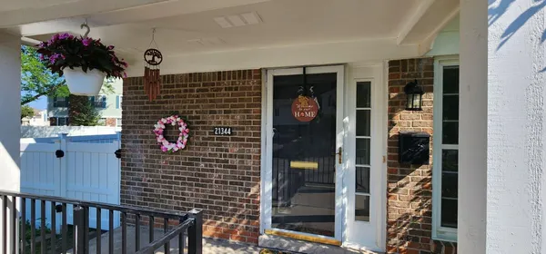 $279,900 | 21344 East Glen Haven Circle, Northville, MI 48167
