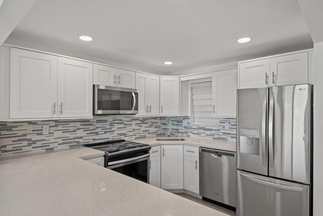 400 North Surf Road, Unit 305 Hollywood, FL 33019 - Photo 10 of 41 Stainless Steel Appliances