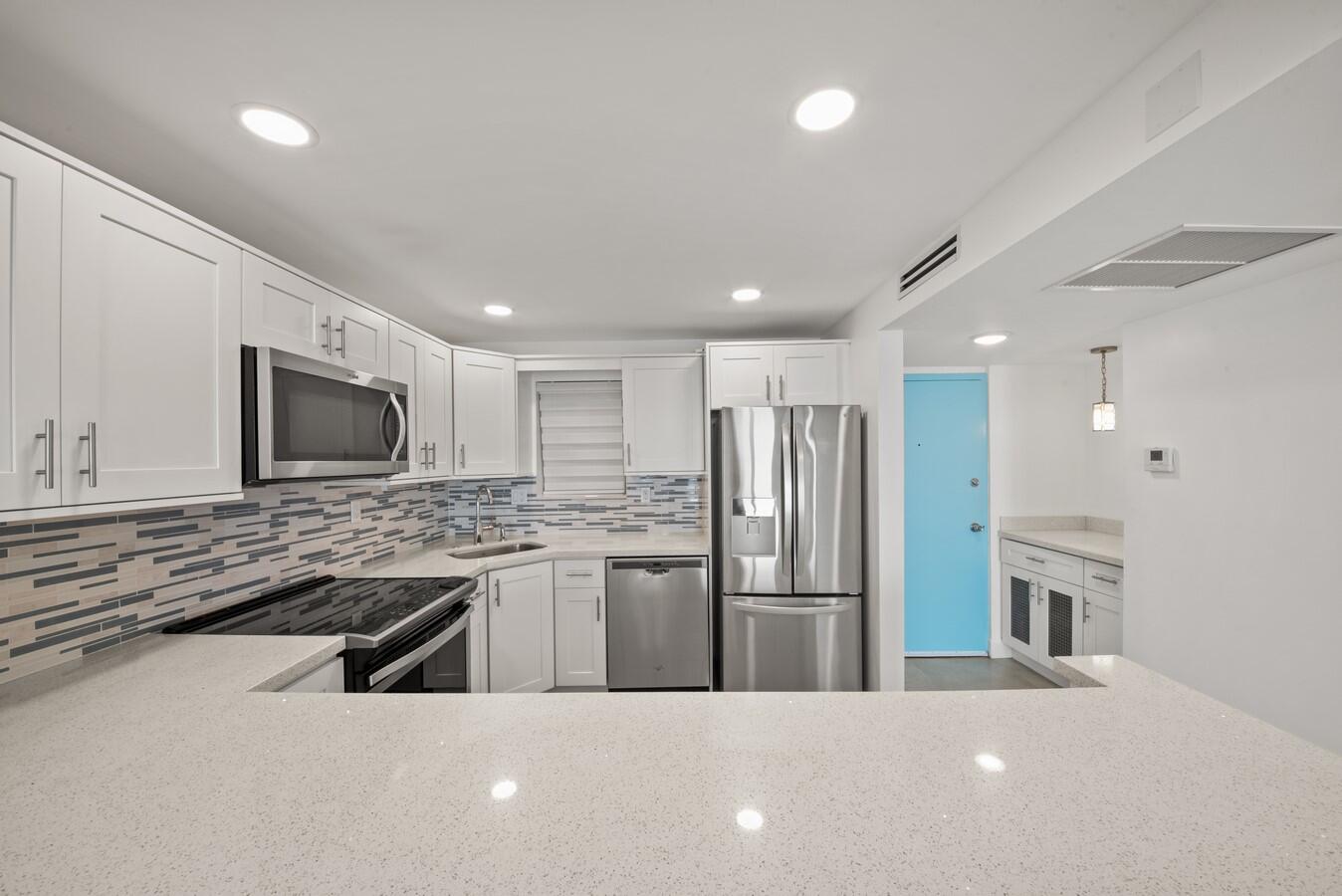 400 North Surf Road, Unit 305 Hollywood, FL 33019 - Photo 11 of 41 Dream Kitchen
