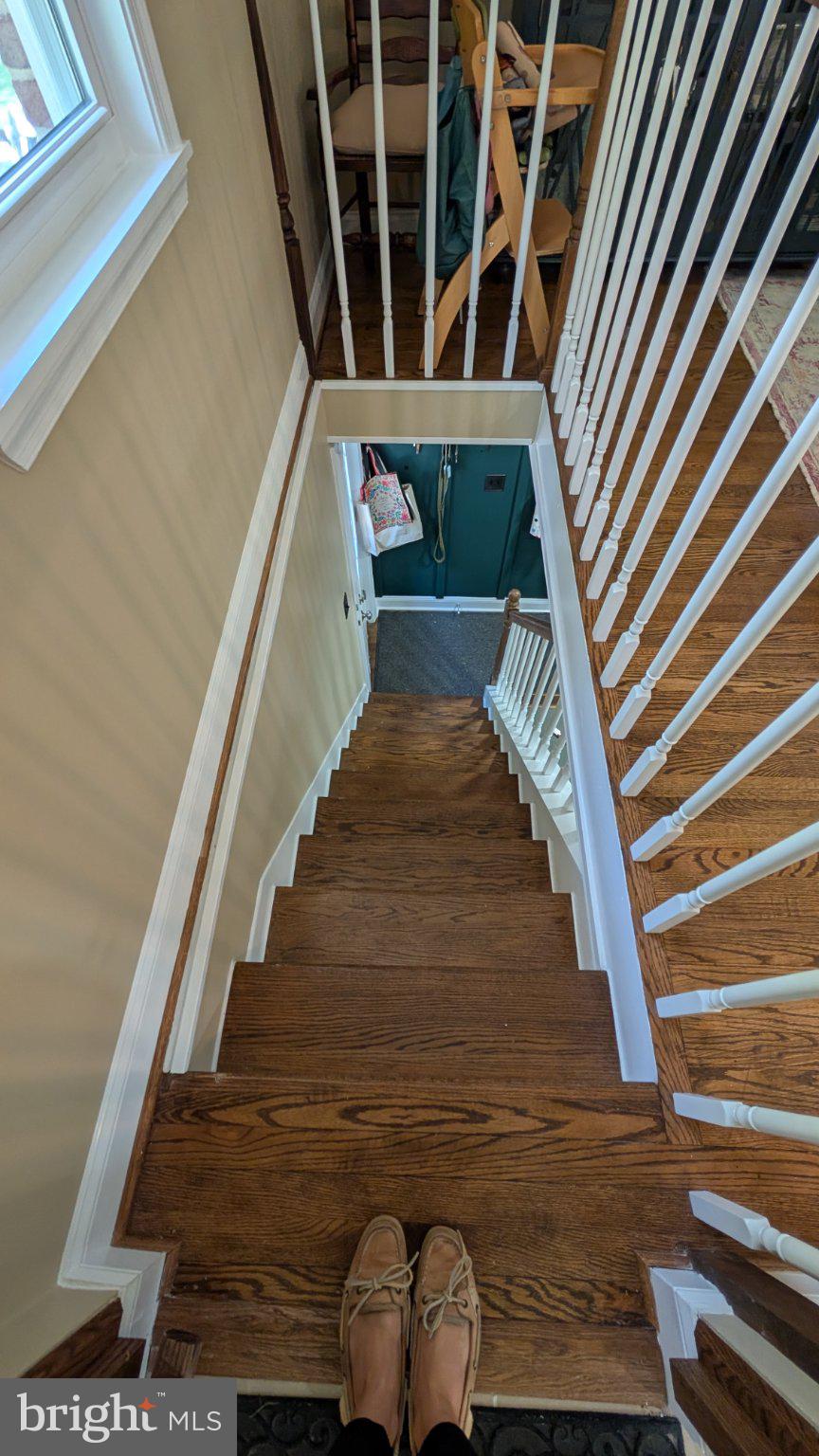 15715 Tierra Drive Silver Spring, MD 20906 - Photo 24 of 40 Inviting staircase to new beginnings.