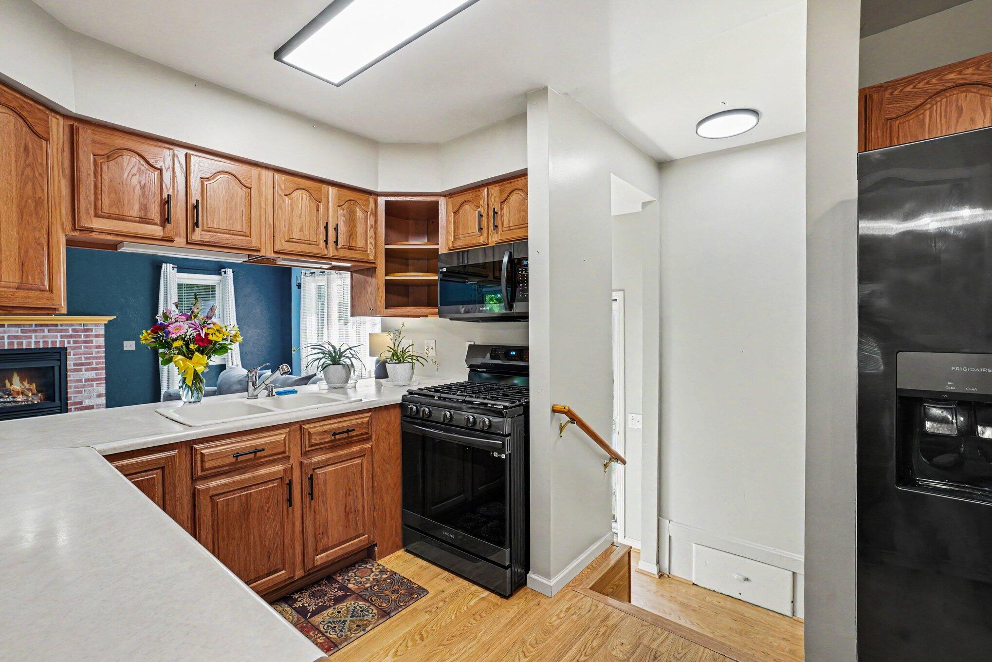 166 Ridgewood Street Kalamazoo, MI 49001 - Photo 13 of 30 013_file_5518