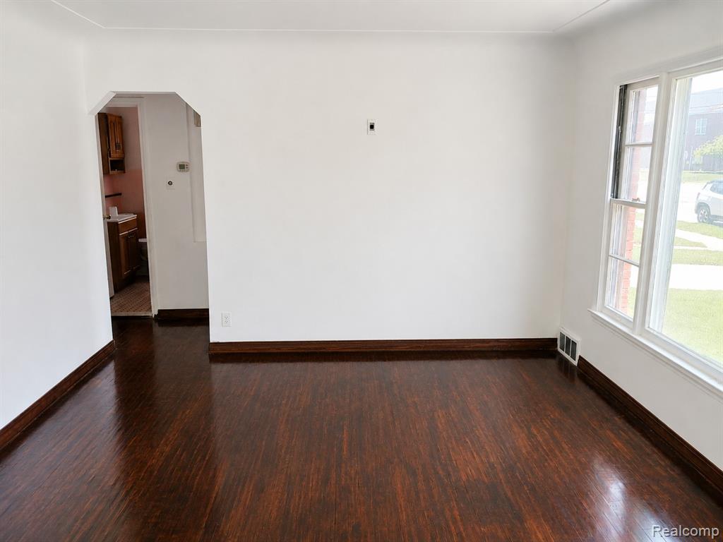 6639 Miller Road Dearborn, MI 48126 - Photo 11 of 25