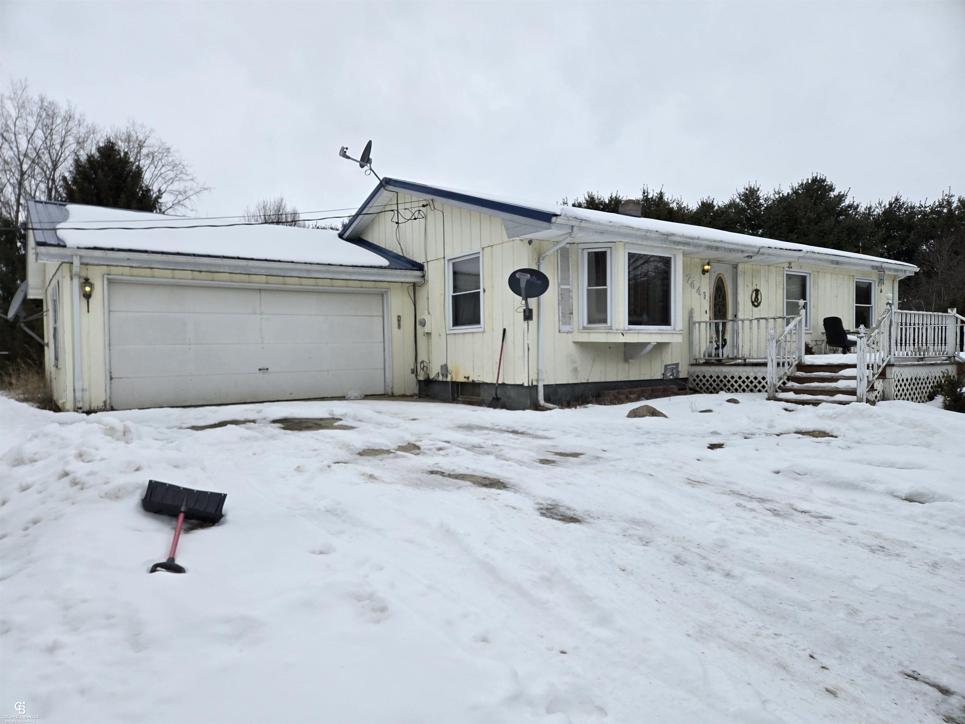 7441 Jordan Road Yale, MI 48097 - Photo 2 of 21