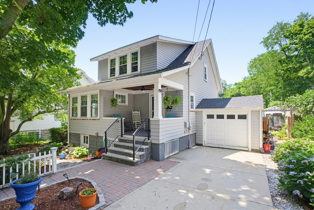 26 Grover Road Medford, MA 02155 - Photo 4 of 41