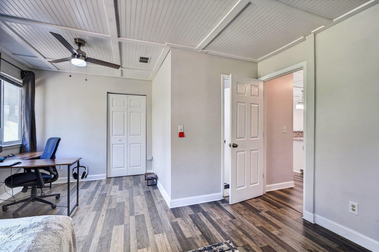 1336 Hunters Road, Unit C Harrisonburg, VA 22801 - Photo 20 of 32