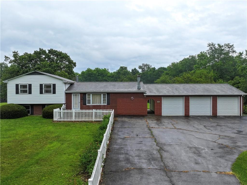 492 Smiths Ferry Road Midland, PA 15059 - Photo 2 of 33
