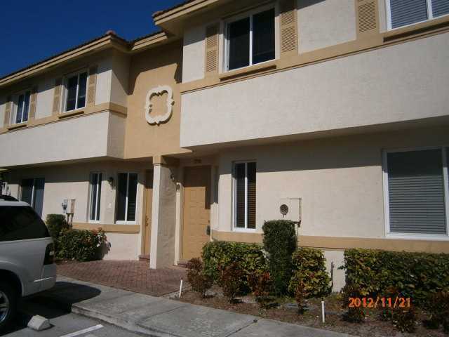 1990 Alamanda Way Riviera Beach, FL 33404 - Photo 1 of 7 Primary Photo